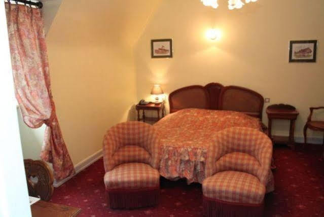 Aux Armes De France Hotel อัมเมอร์ชวีร์ ภายนอก รูปภาพ