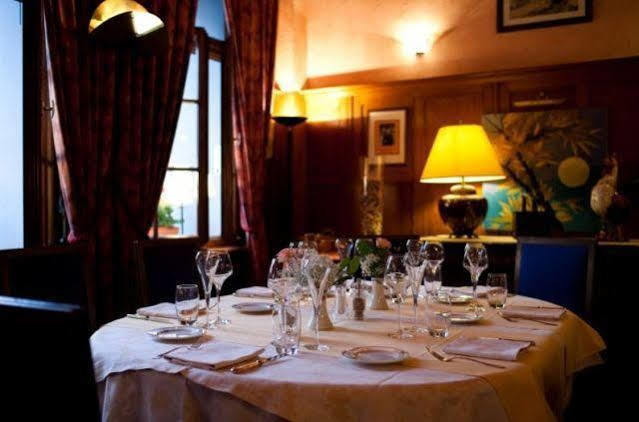Aux Armes De France Hotel อัมเมอร์ชวีร์ ภายนอก รูปภาพ
